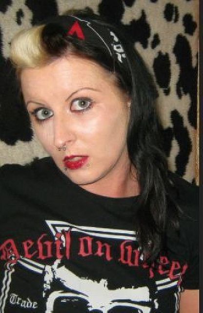 Muschiline - Verheiratet und Mutter!